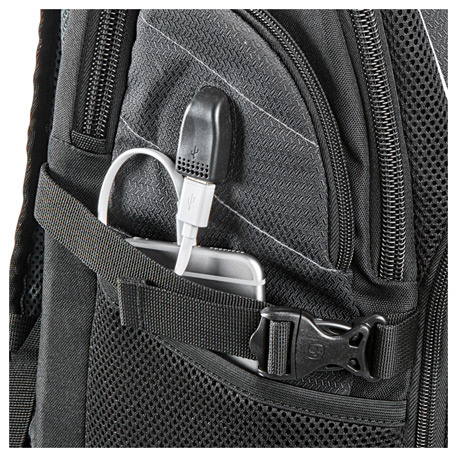 Wenger Pro II 17" Computer Backpack - Image 4
